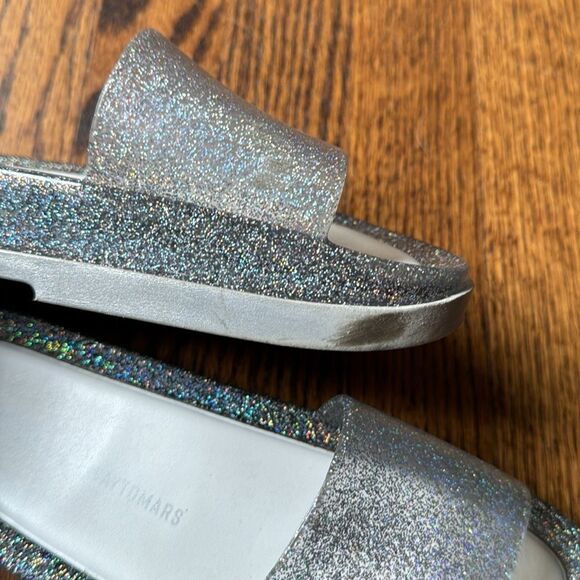 Stylish Silver Slide Sandals - Picture 9 of 10